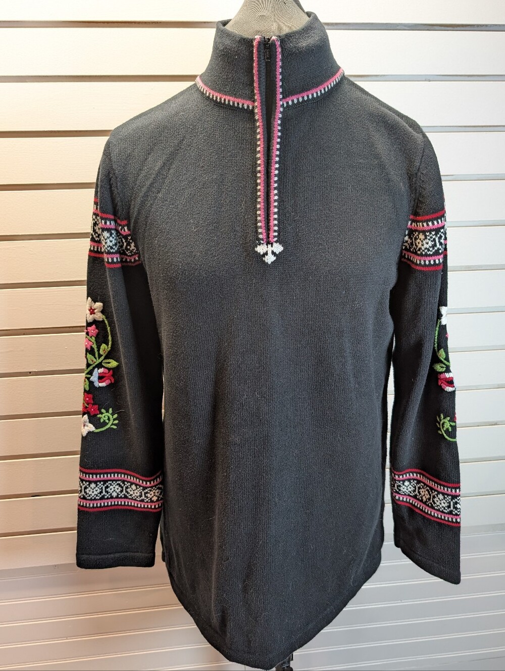 Hanna Andersson Black Floral Embroidered Quarter-Zip Tunic Sweater Size Small